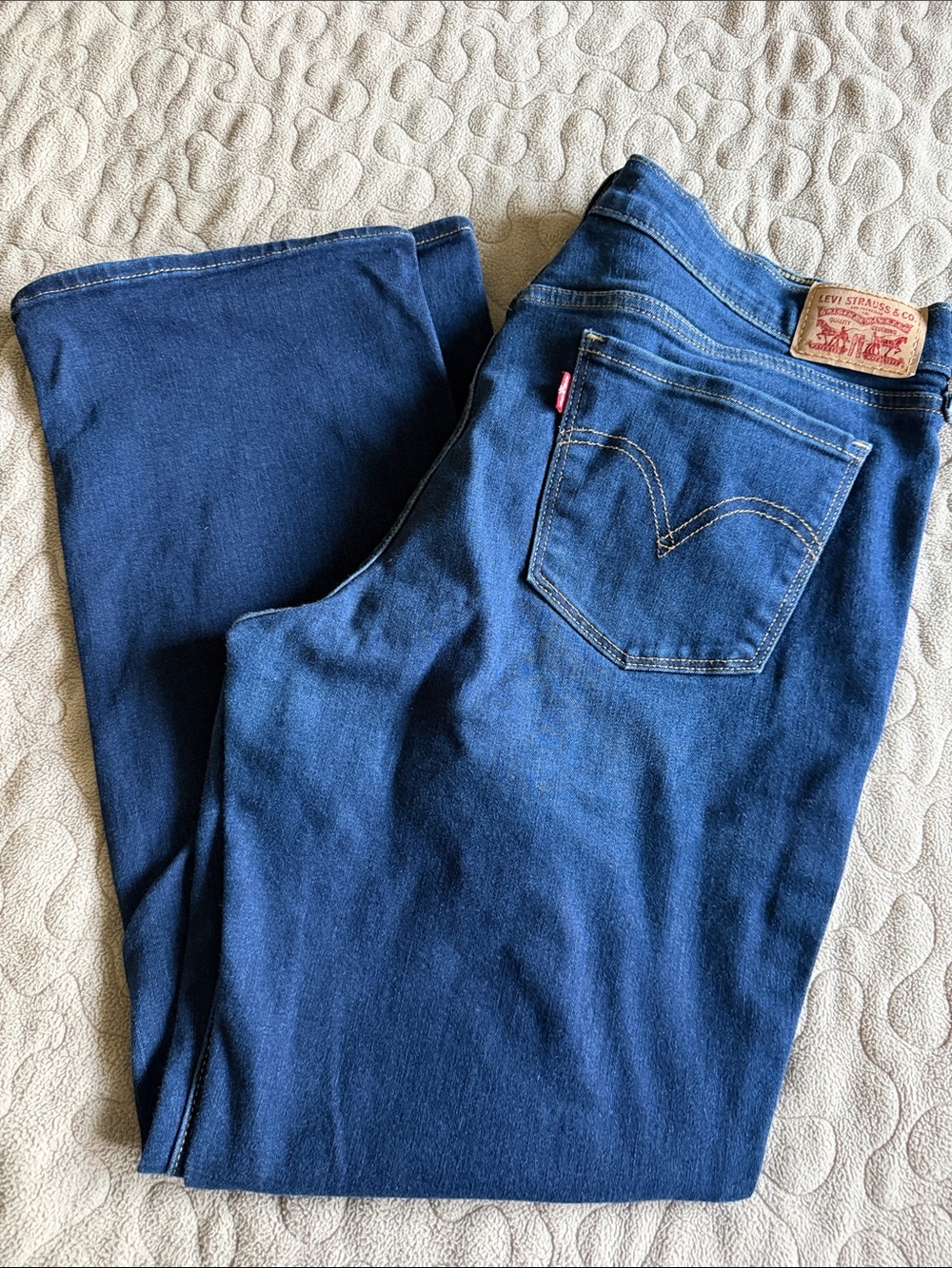 Levi's Women's Deep Blue Straight Leg Jeans